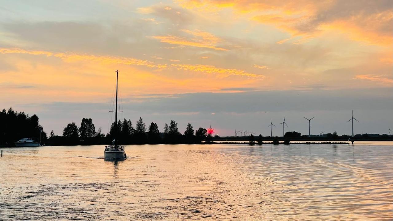 Woonboot 4 Harderwijk Hotel Bagian luar foto